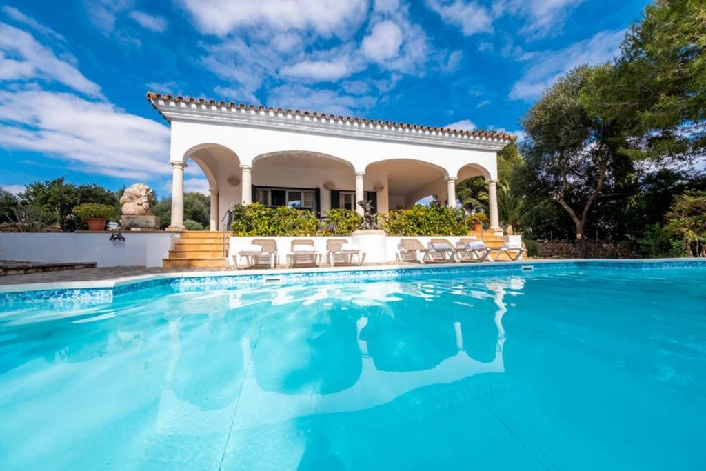 Villa Luxury บินิเบกา ภายนอก รูปภาพ